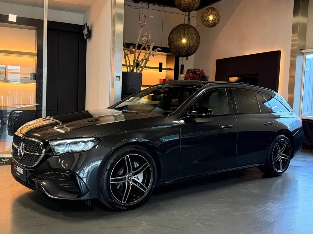 Mercedes-Benz E-Klasse 200 Amg night Panorama Sfeerve uit 2024, foto 3
