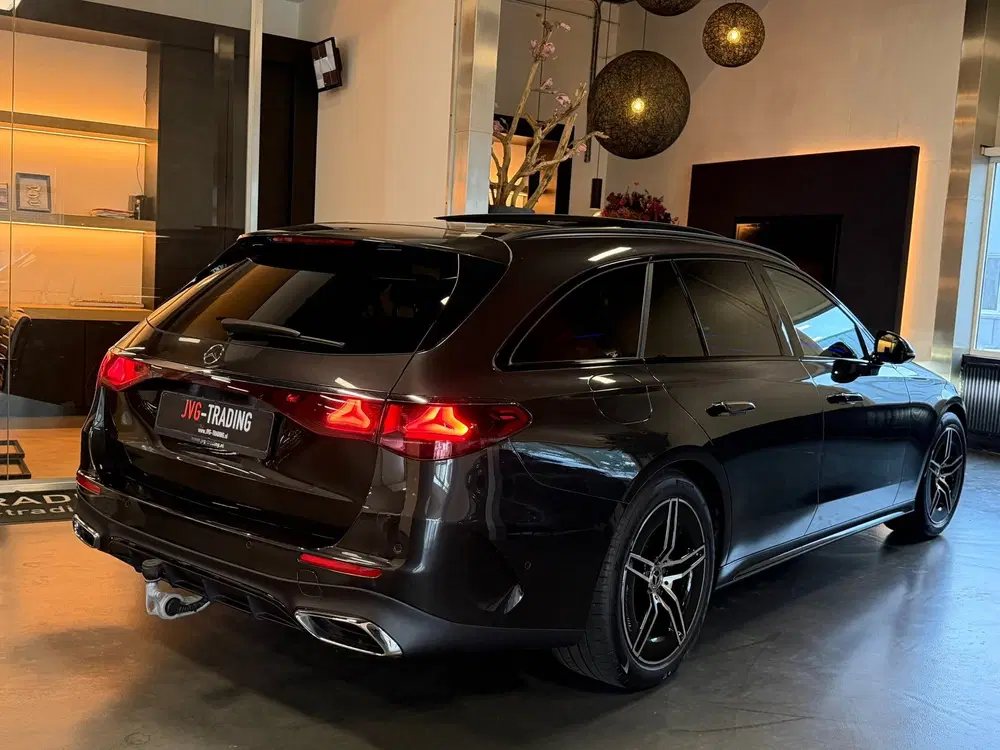 Mercedes-Benz E-Klasse 200 Amg night Panorama Sfeerve uit 2024, foto 6