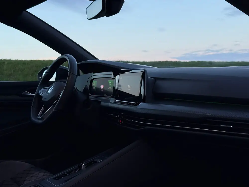 Volkswagen Golf 1.5 eTSI 3x R-Line| Pano | HuD | Matrix uit 2022, foto 8