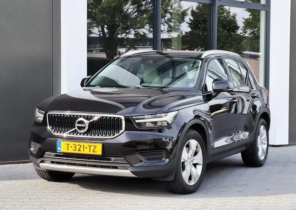 Volvo XC40 2.0 T4 190pk l Camera l 2019 l Harman Kardon uit 2019