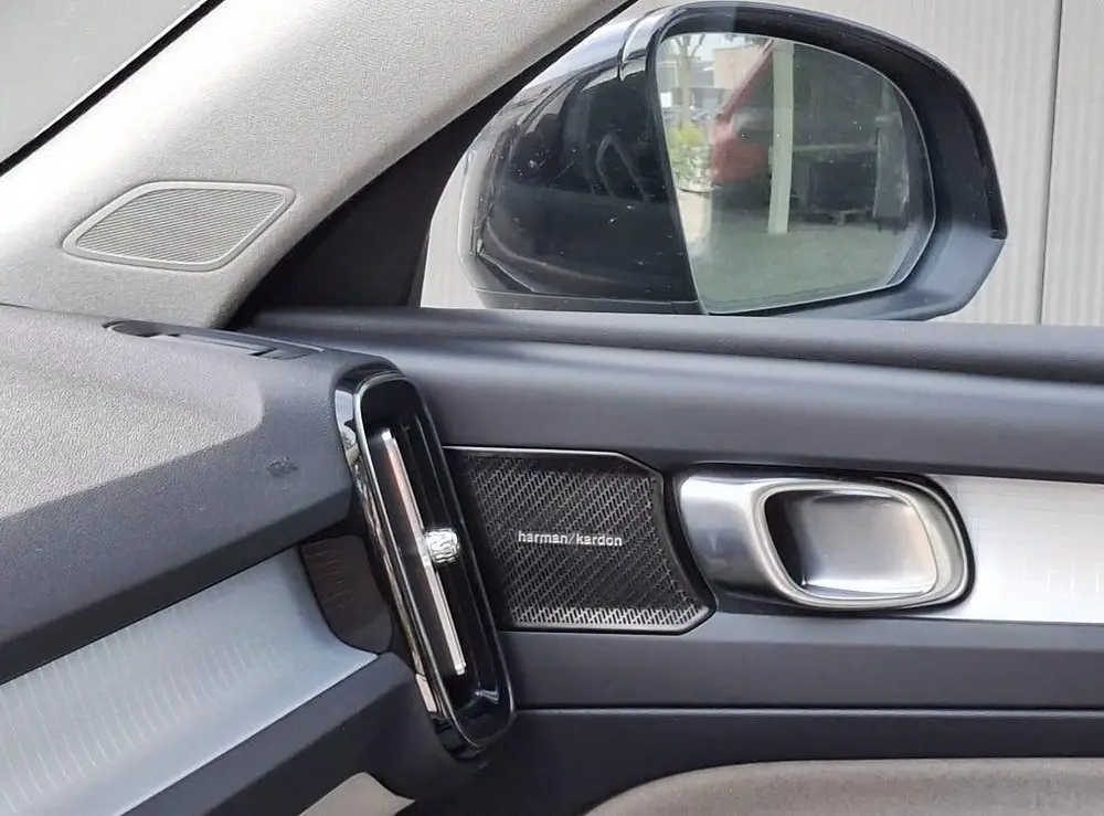 Volvo XC40 2.0 T4 190pk l Camera l 2019 l Harman Kardon uit 2019, foto 16
