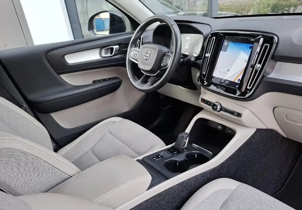 Volvo XC40 2.0 T4 190pk l Camera l 2019 l Harman Kardon uit 2019, foto 9