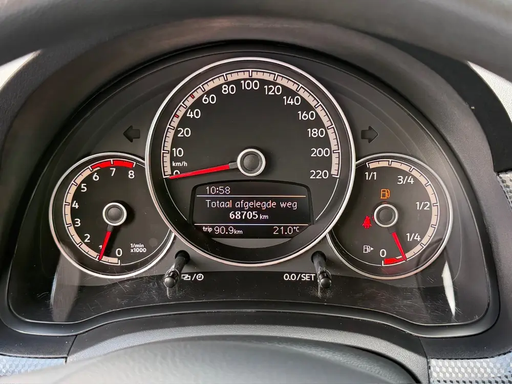 Volkswagen Up! 1.0 5-deurs | Camera | Cruise | Airco | Bluet uit 2021, foto 11