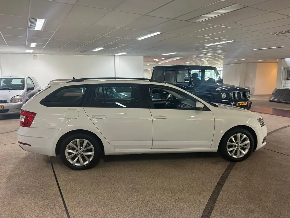 Skoda Octavia 1.5 TSI Greentech Ambition Business uit 2019, foto 5