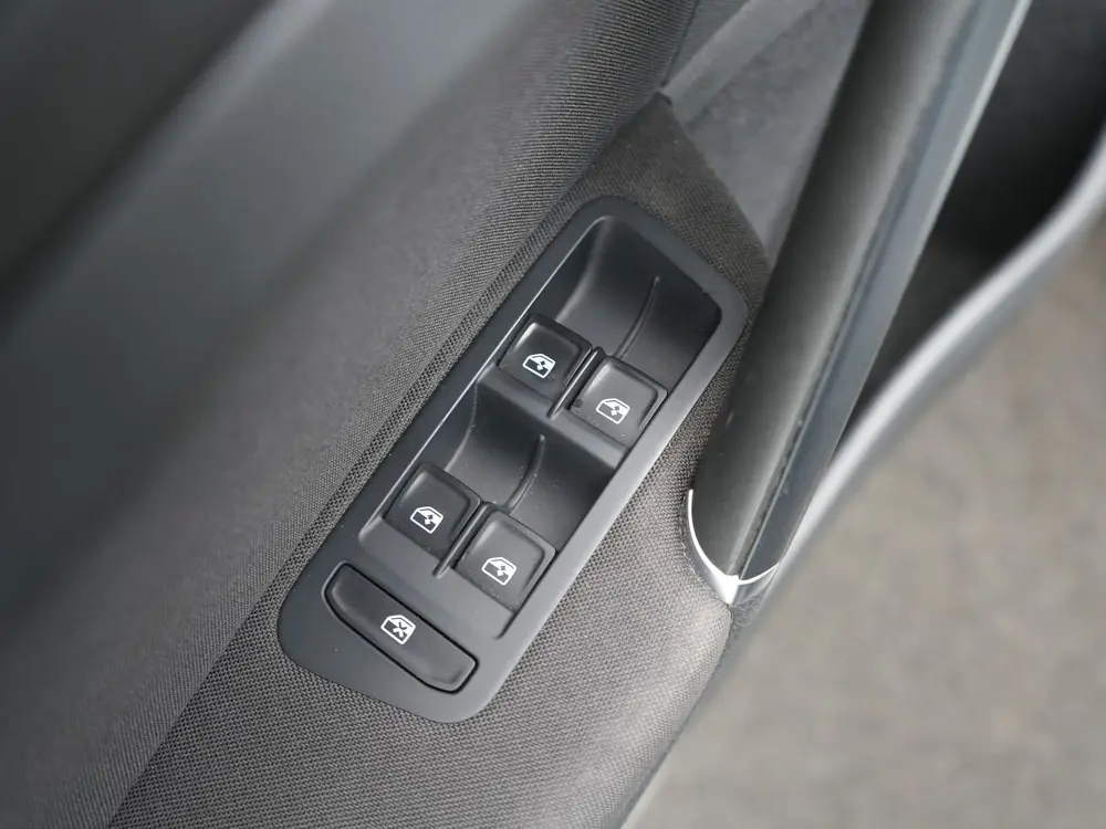 Volkswagen E-Golf Electric - RIJKLAARPRIJS - SOH 90% - Volle uit 2019, foto 16
