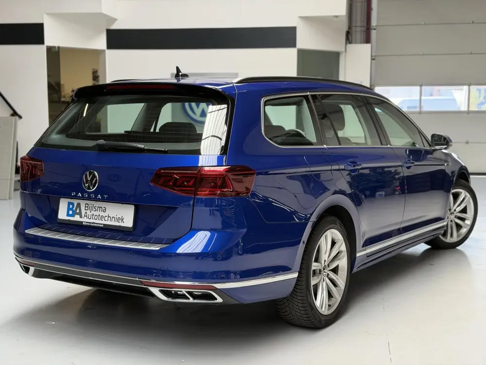 Volkswagen Passat Variant 1.5 TSI R-Line | Matrix | Camera uit 2021, foto 10