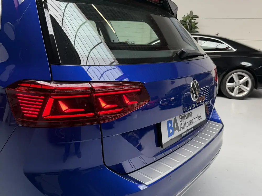 Volkswagen Passat Variant 1.5 TSI R-Line | Matrix | Camera uit 2021, foto 15