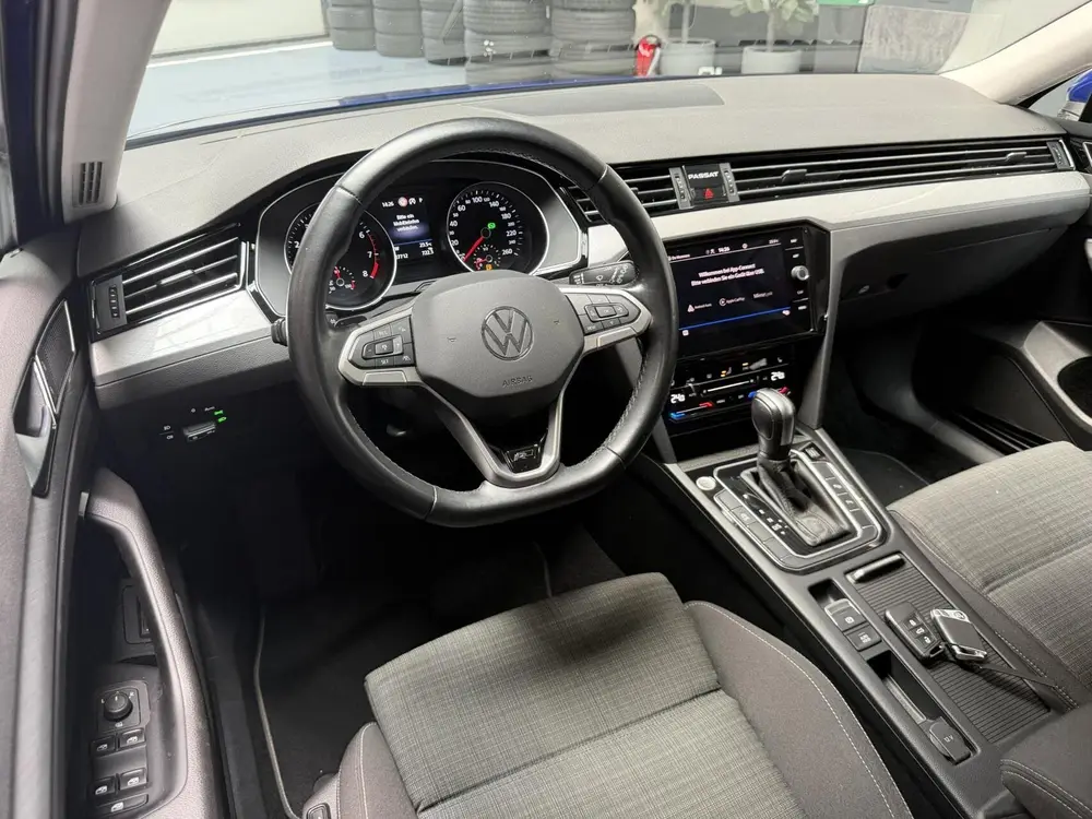 Volkswagen Passat Variant 1.5 TSI R-Line | Matrix | Camera uit 2021, foto 17