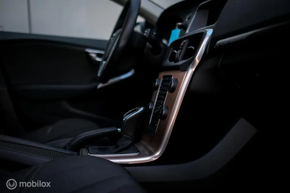 Volvo V40 1.5 T3 Polar+ Automaat | Trekhaak | uit 2019, foto 10