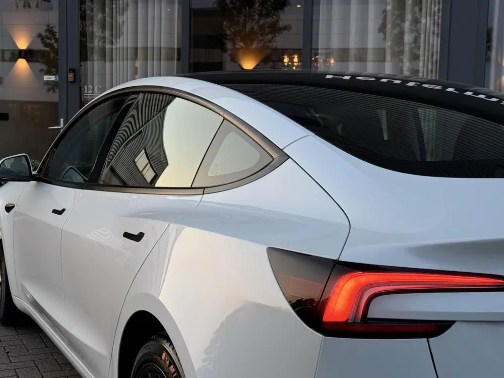 Tesla Model 3 RWD Highland uit 2025, foto 12