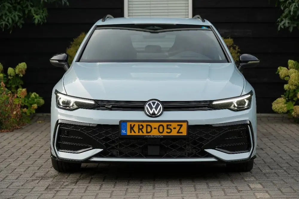 Volkswagen Golf Variant 1.5 TSI R-line | IQLight | Head-Up | uit 2025, foto 2