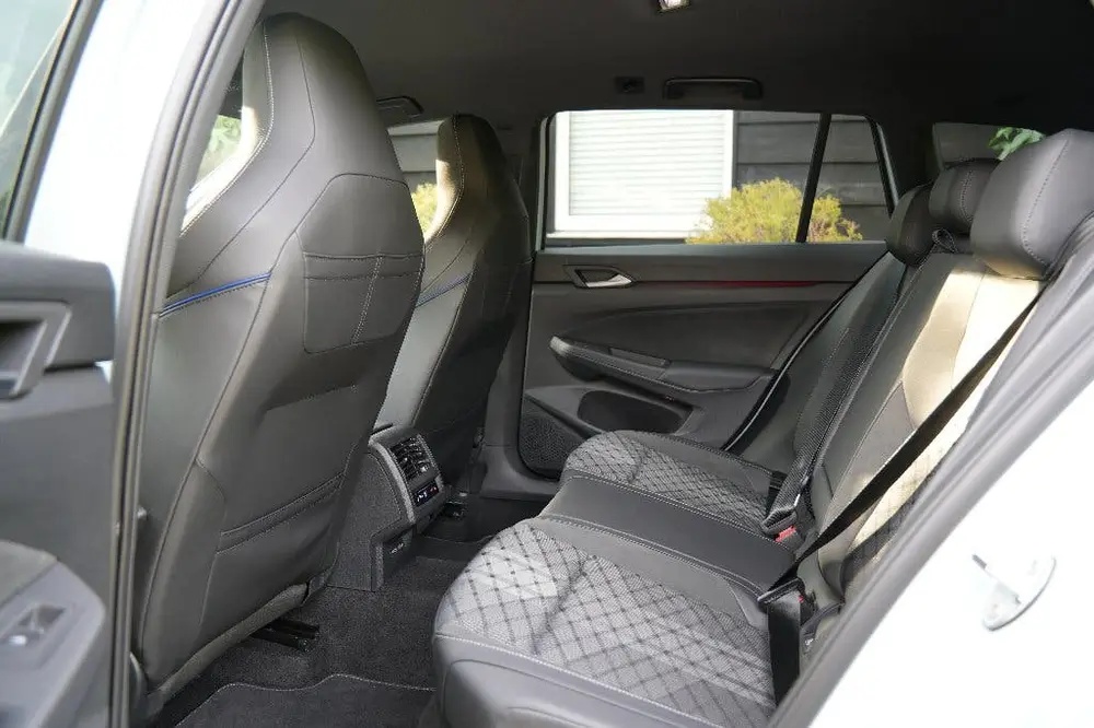 Volkswagen Golf Variant 1.5 TSI R-line | IQLight | Head-Up | uit 2025, foto 8