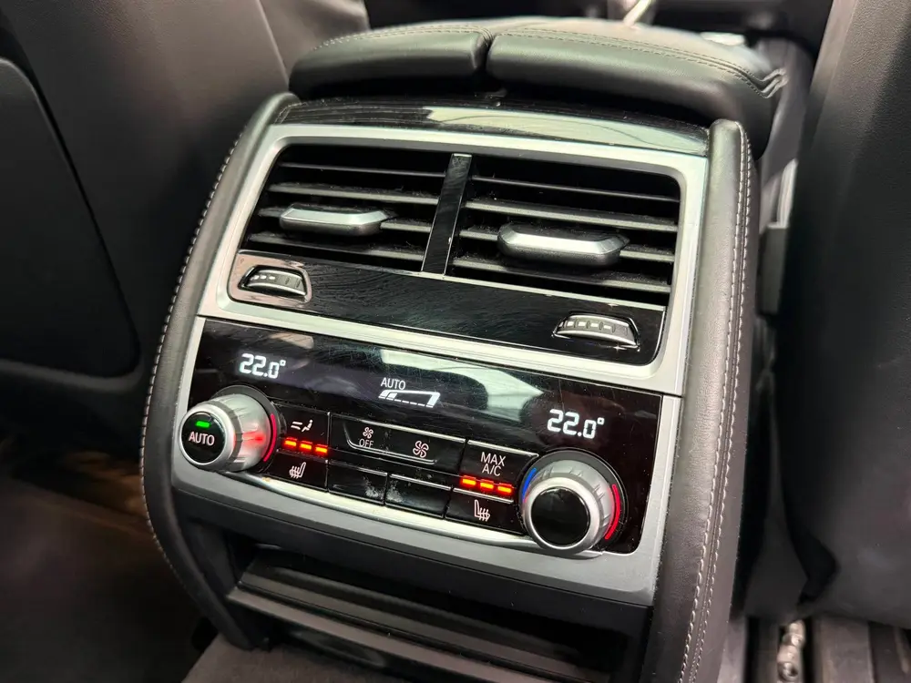 BMW 7-serie 750i xDrive 530 PK uit 2019, foto 16