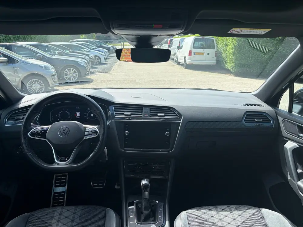 Volkswagen Tiguan 1.4 TSI eHybrid R-Line Business+ uit 2022, foto 16