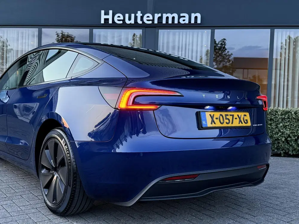 Tesla Model 3 Premium Long Range AWD Highland uit 2024, foto 10