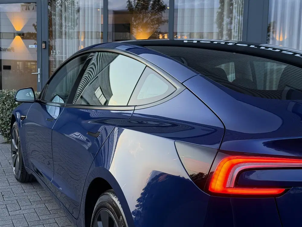 Tesla Model 3 Premium Long Range AWD Highland uit 2024, foto 18