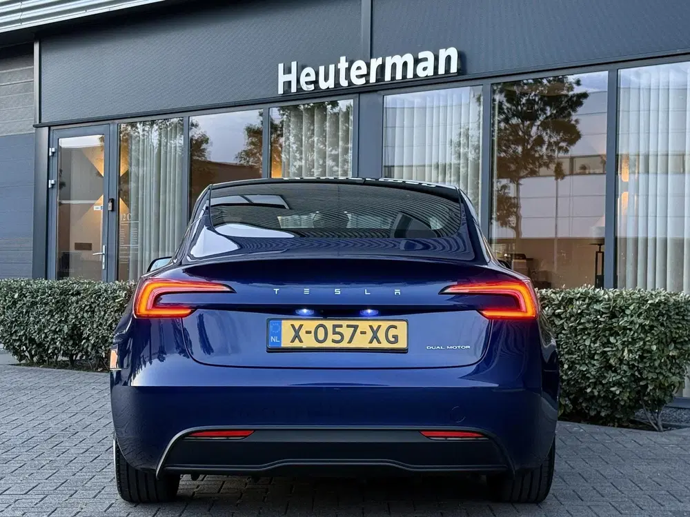 Tesla Model 3 Premium Long Range AWD Highland uit 2024, foto 6