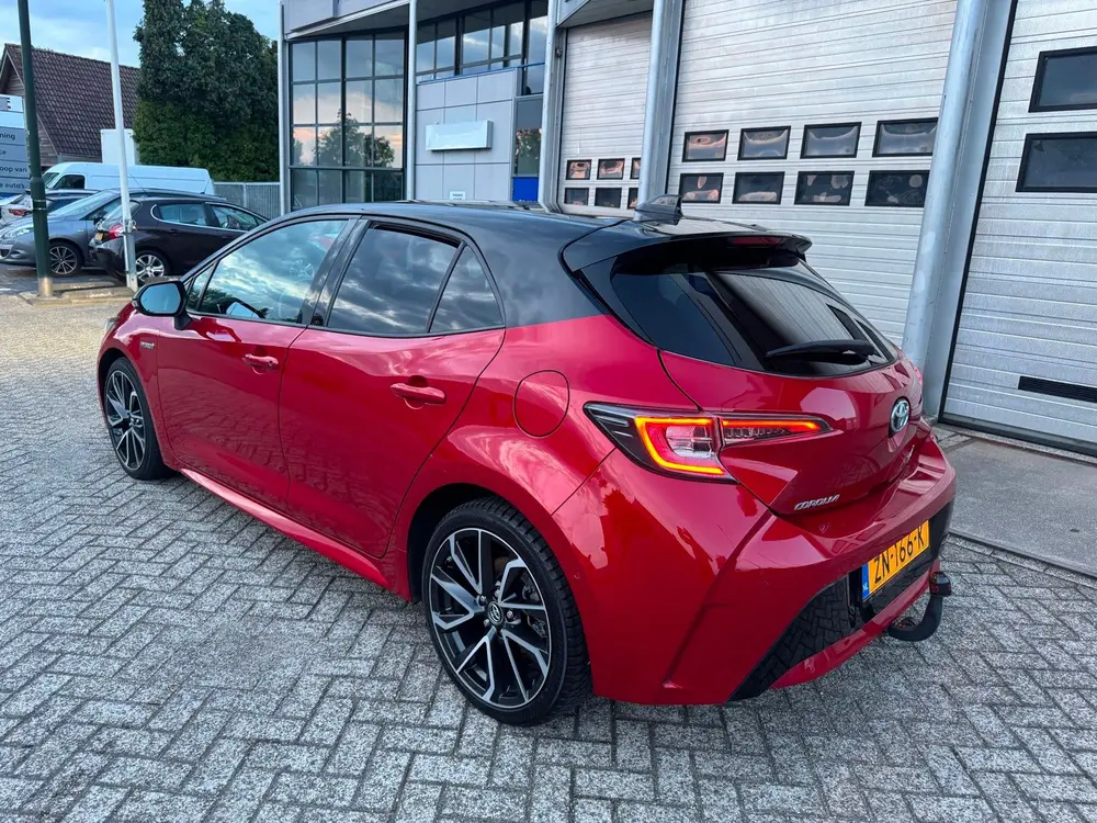 Toyota Corolla 1.8 Hybrid Executive Camera,Trekhaak,Xenon/le uit 2019, foto 3