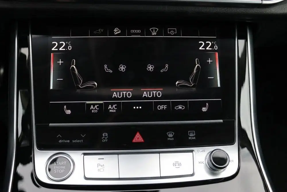 Audi Q7 55 TFSI e quattro S Line Velgen l Pano l L uit 2022, foto 17