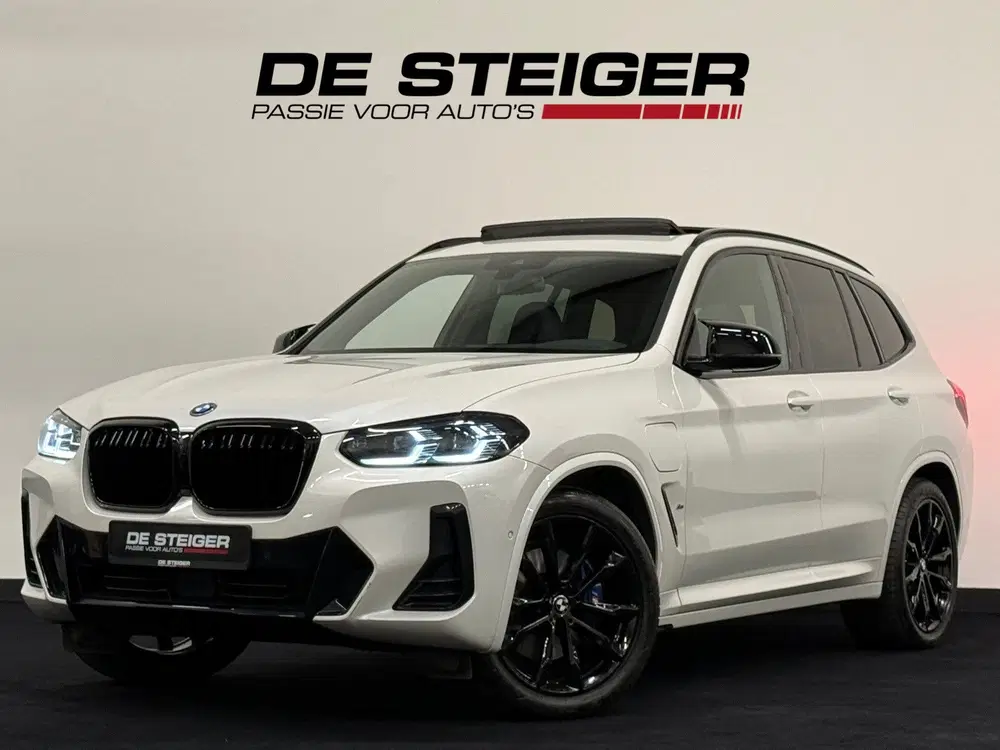 BMW X3 XDrive30e High Executive M Sport Pano Memo uit 2022