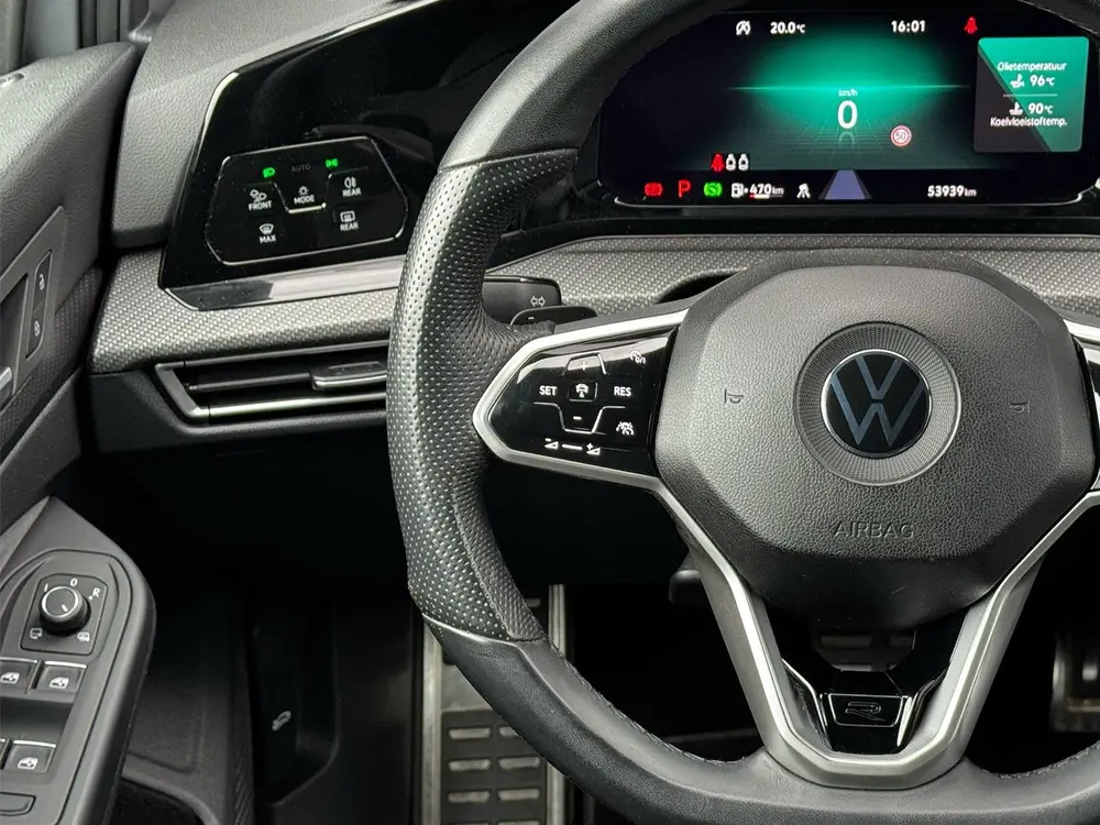 Volkswagen Golf 1.5 eTSI R-Line Business, IQ Lights, ACC Tra uit 2021, foto 14