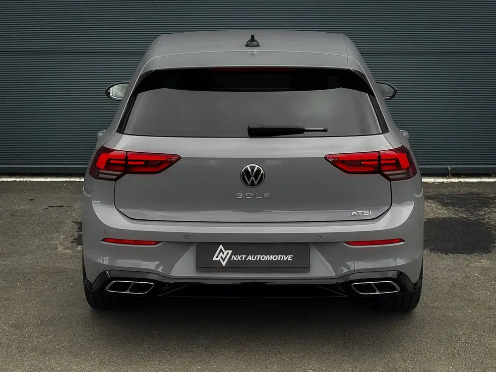 Volkswagen Golf 1.5 eTSI R-Line Business, IQ Lights, ACC Tra uit 2021, foto 5