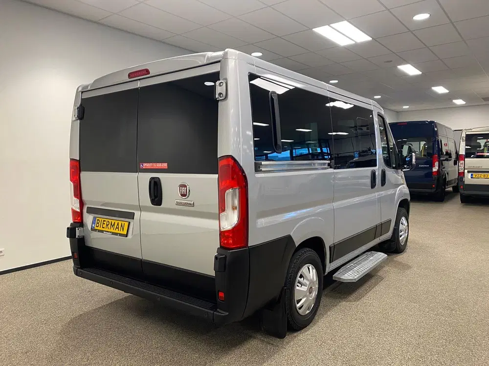 Fiat Ducato L1H1 Rolstoelbus Rolstoel voorin uit 2020, foto 16