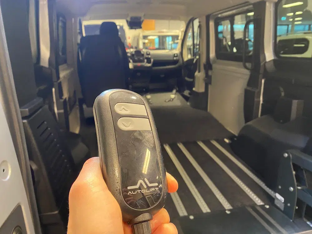Fiat Ducato L1H1 Rolstoelbus Rolstoel voorin uit 2020, foto 5