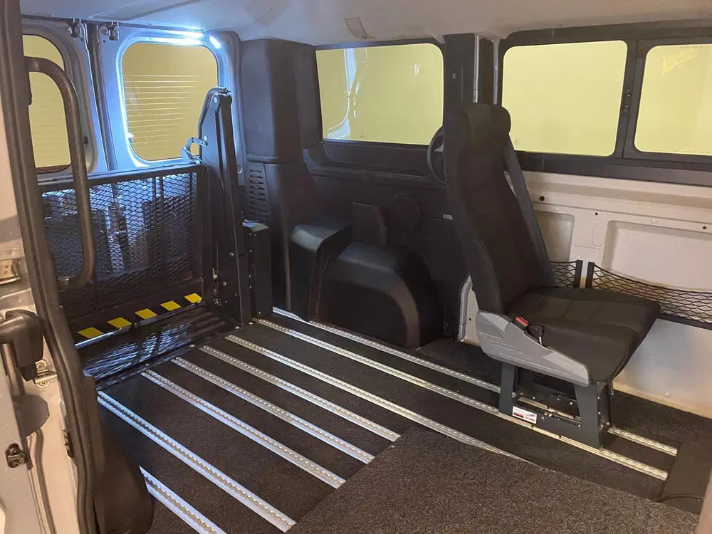 Fiat Ducato L1H1 Rolstoelbus Rolstoel voorin uit 2020, foto 6