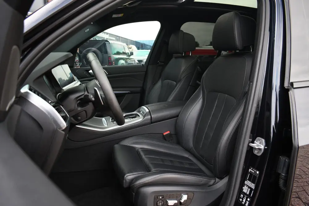 BMW X5 xDrive30d M-Sport Skylounge Comf-seat H/K Trekh HUD uit 2019, foto 4