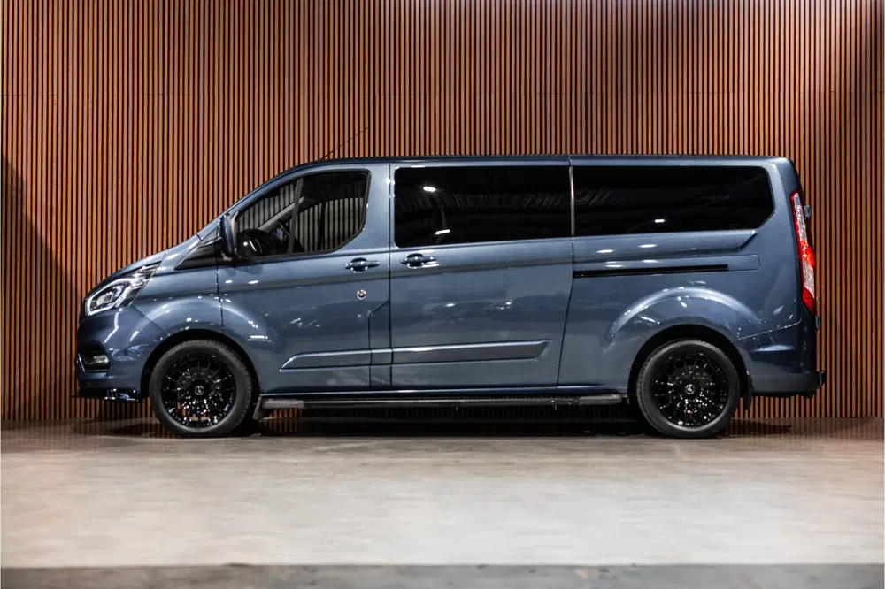 Ford Transit Custom 320 2.0 TDCI L2H1 Platinum Edition DC uit 2021, foto 4
