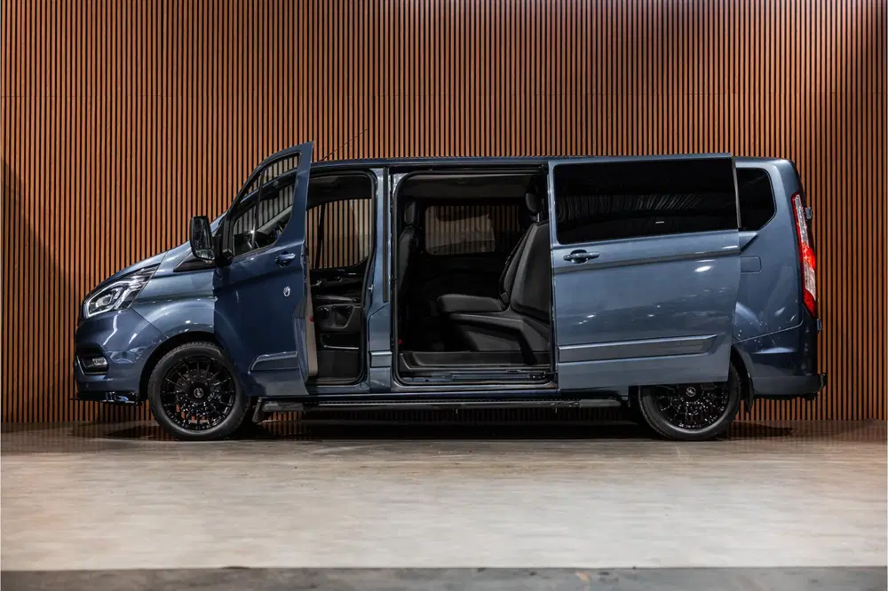 Ford Transit Custom 320 2.0 TDCI L2H1 Platinum Edition DC uit 2021, foto 5