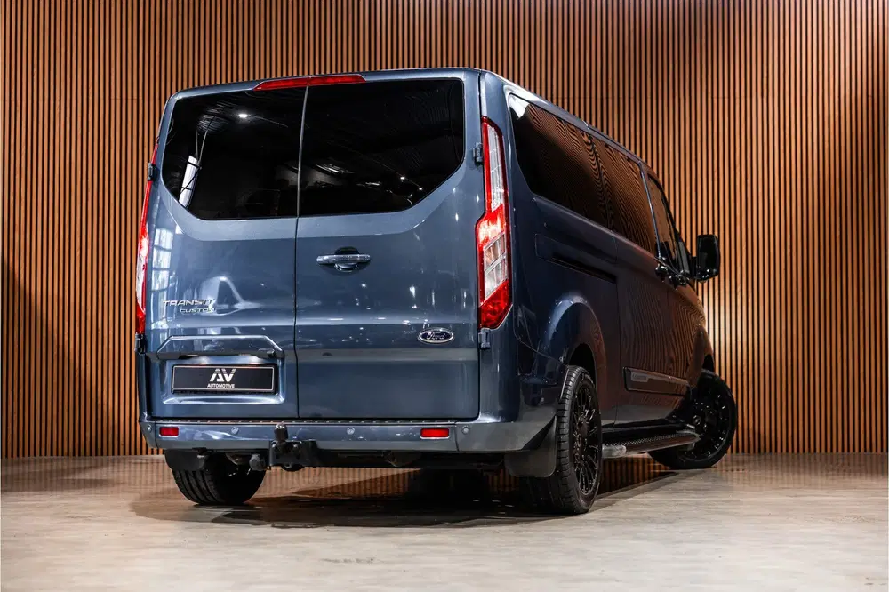 Ford Transit Custom 320 2.0 TDCI L2H1 Platinum Edition DC uit 2021, foto 6