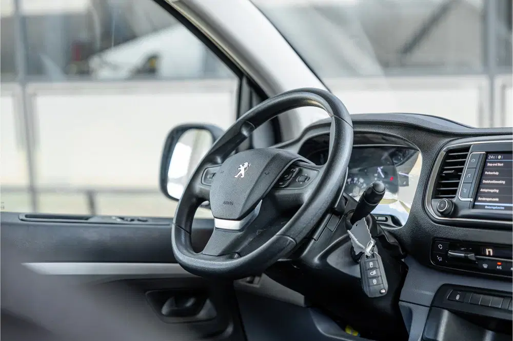 Peugeot Expert 2.0 BlueHDI 180 Long Premium DC uit 2022, foto 11
