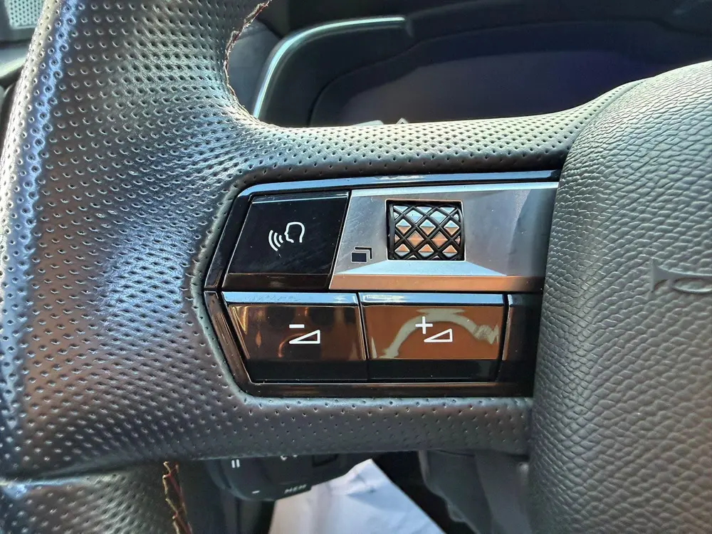 DS Automobiles 7 Crossback DS 7 Crossback E-Tense Performance Line AFNEEMBARE TREKHAAK uit 2021, foto 17