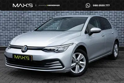 Volkswagen Golf 1.0 eTSI DSG Life Business uit 2022