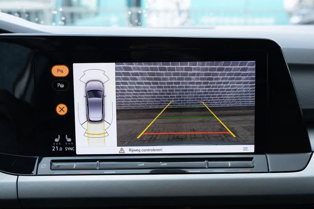 Volkswagen Golf 1.0 eTSI DSG Life Business uit 2022, foto 10