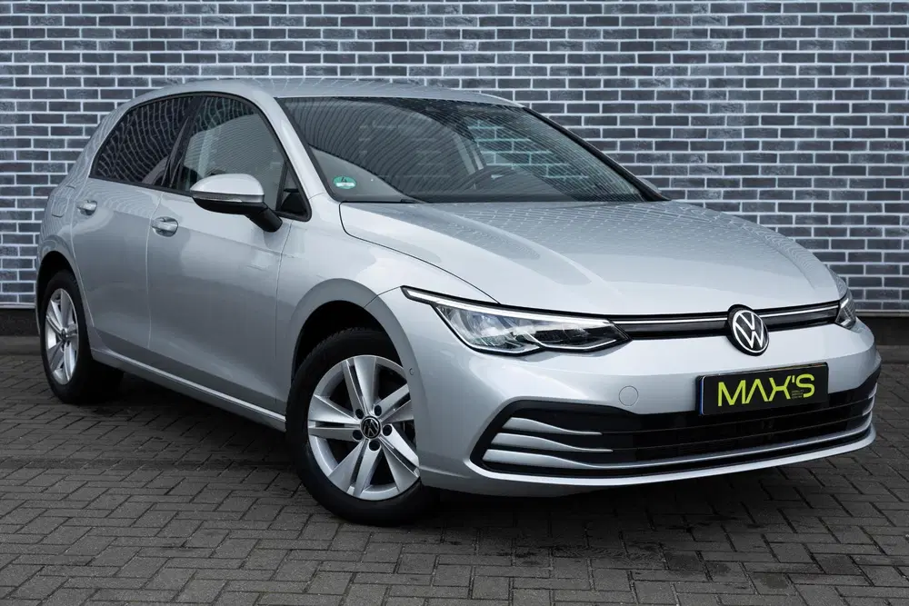 Volkswagen Golf 1.0 eTSI DSG Life Business uit 2022, foto 13