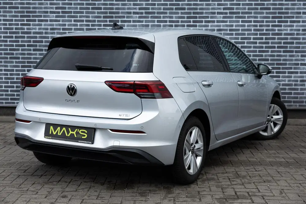Volkswagen Golf 1.0 eTSI DSG Life Business uit 2022, foto 5
