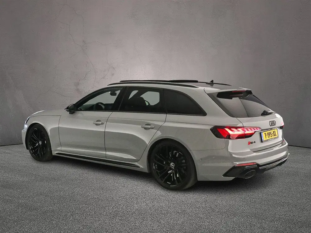 Audi RS4 2.9 TFSI quattro competition plus kuipstoe uit 2023, foto 3