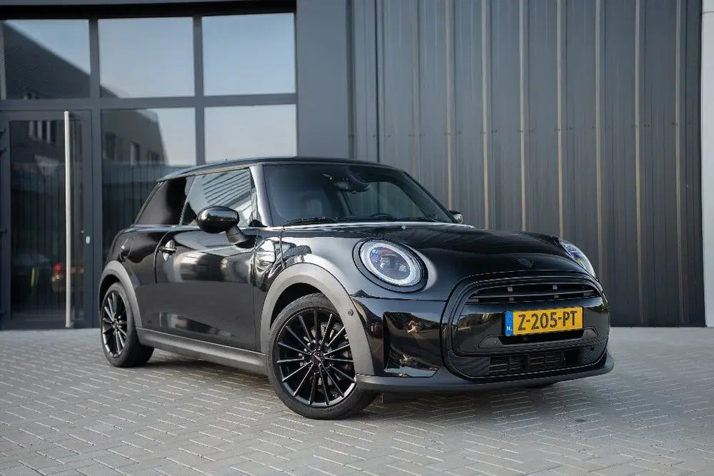 Mini Cooper Cooper One uit 2021