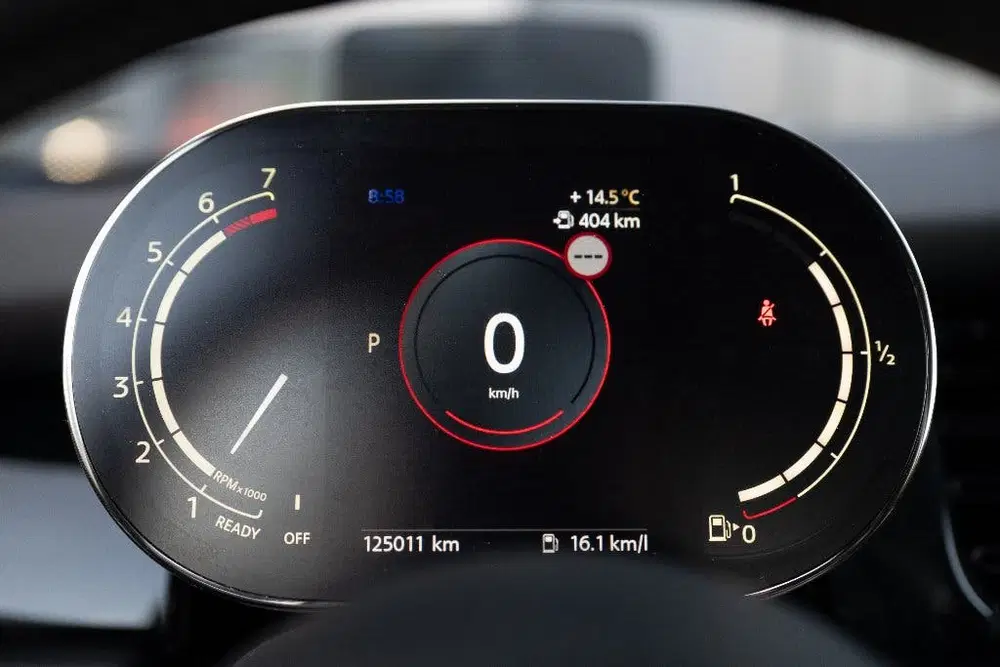 Mini Cooper Cooper One uit 2021, foto 16
