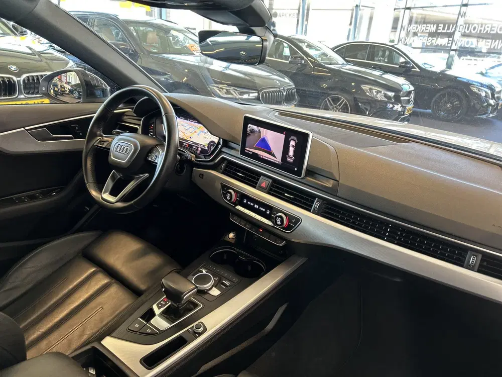 Audi A4 45 TFSI Sport S line black edition 245PK uit 2019, foto 2