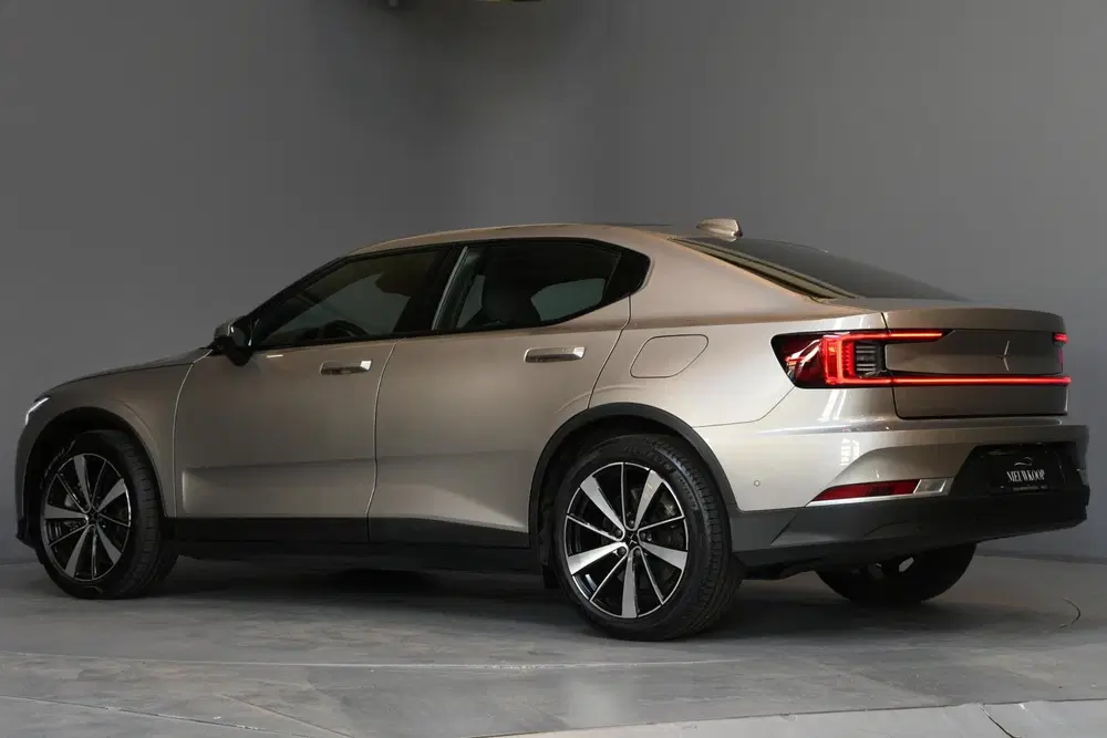 Polestar 2 Long Range Dual Motor 78 kWh uit 2022, foto 10
