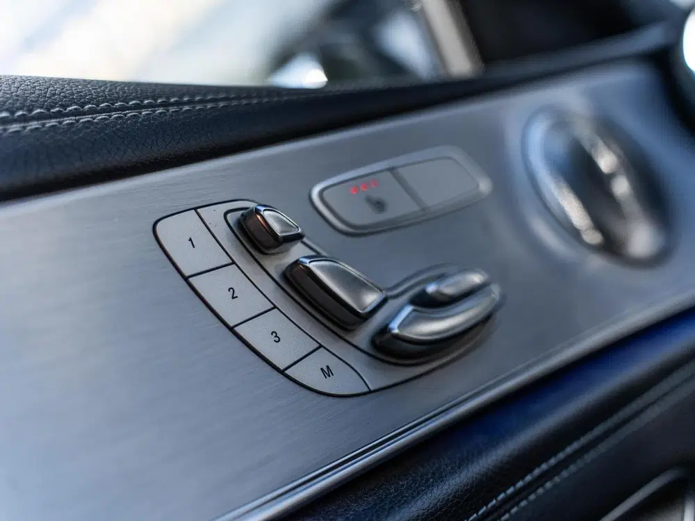 Mercedes-Benz E-Klasse E200 AMG Line uit 2021, foto 13