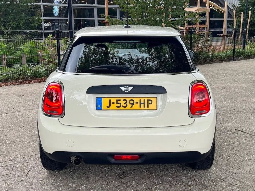 Mini Cooper Cooper 5-deurs 1.5i 102pk CarPlay Climate uit 2020, foto 9