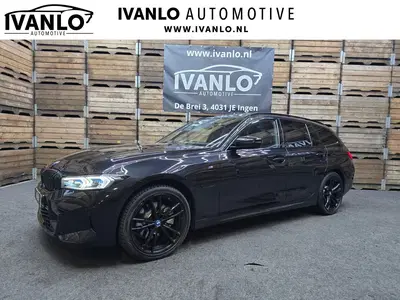 BMW 3-serie 330e xDrive M Sport Pano Leder Widescree uit 2024