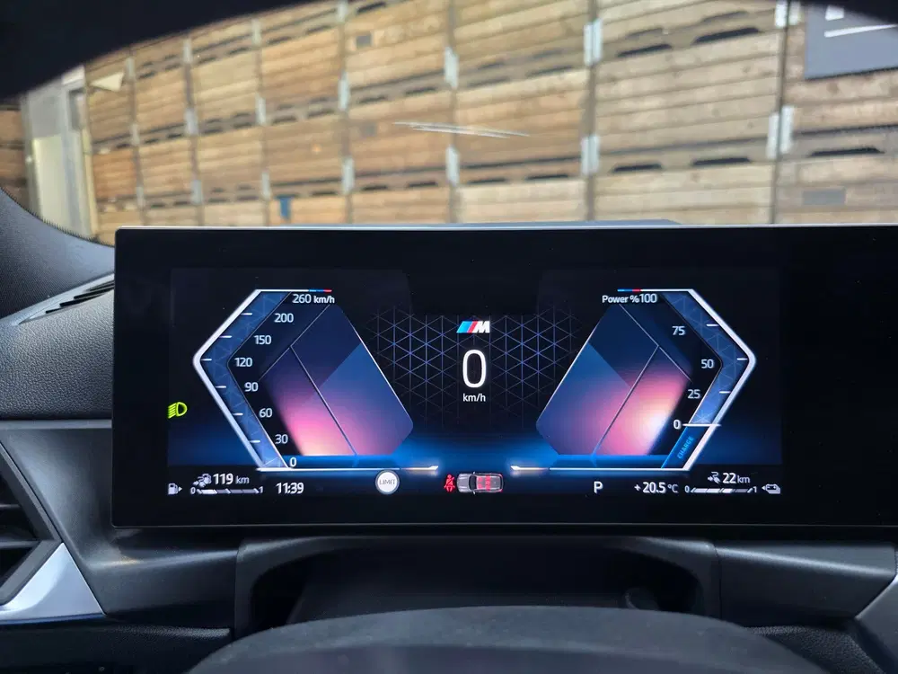 BMW 3-serie 330e xDrive M Sport Pano Leder Widescree uit 2024, foto 11