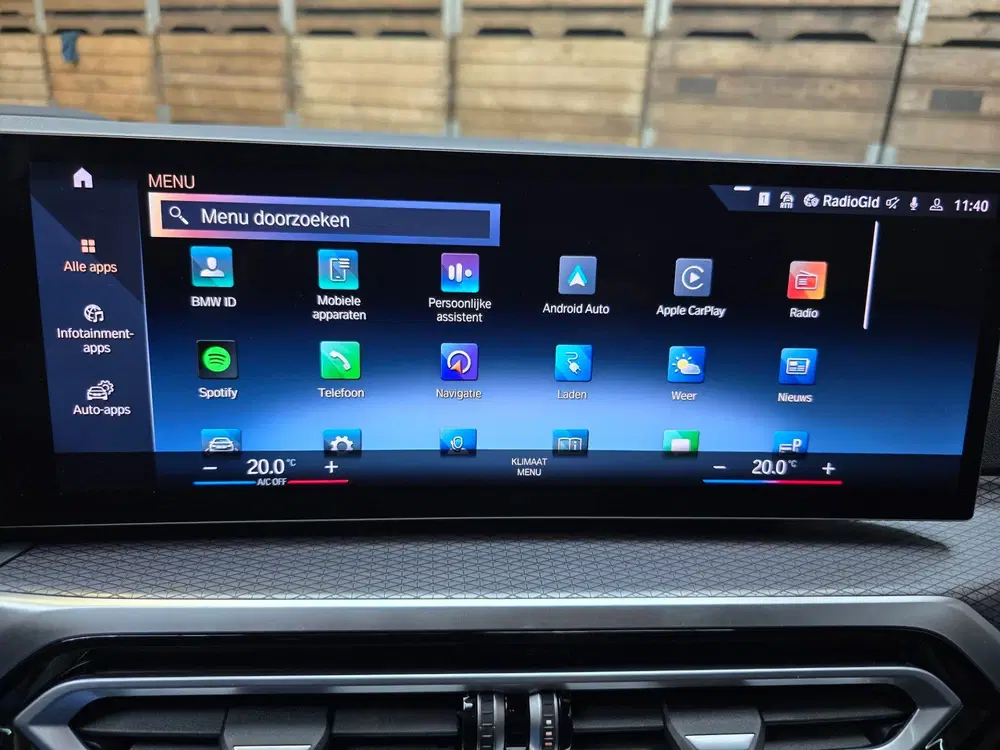 BMW 3-serie 330e xDrive M Sport Pano Leder Widescree uit 2024, foto 16
