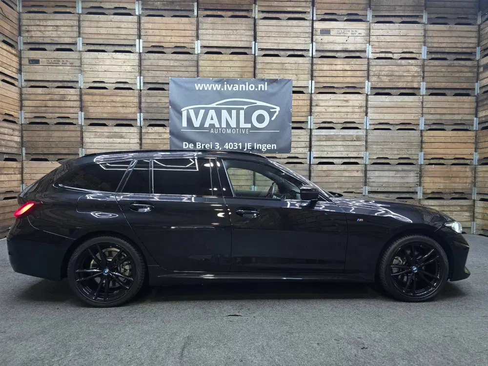 BMW 3-serie 330e xDrive M Sport Pano Leder Widescree uit 2024, foto 20